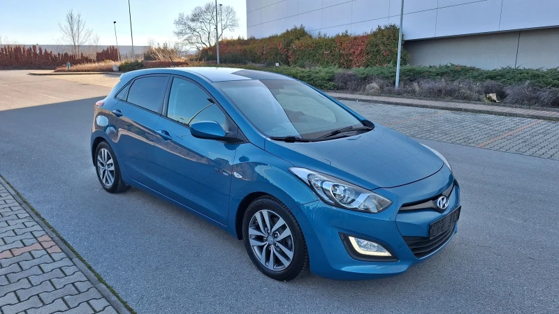 Hyundai I30 1.6 Много запазена, снимка 2 - Автомобили и джипове - 53194373