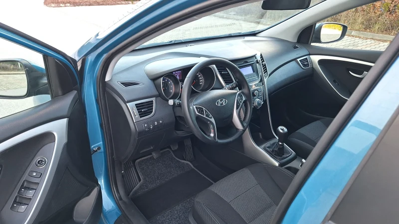Hyundai I30 1.6 Много запазена, снимка 8 - Автомобили и джипове - 53194373