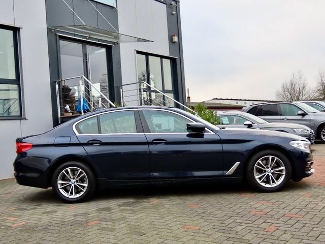 BMW 520 d, снимка 13 - Автомобили и джипове - 45574935