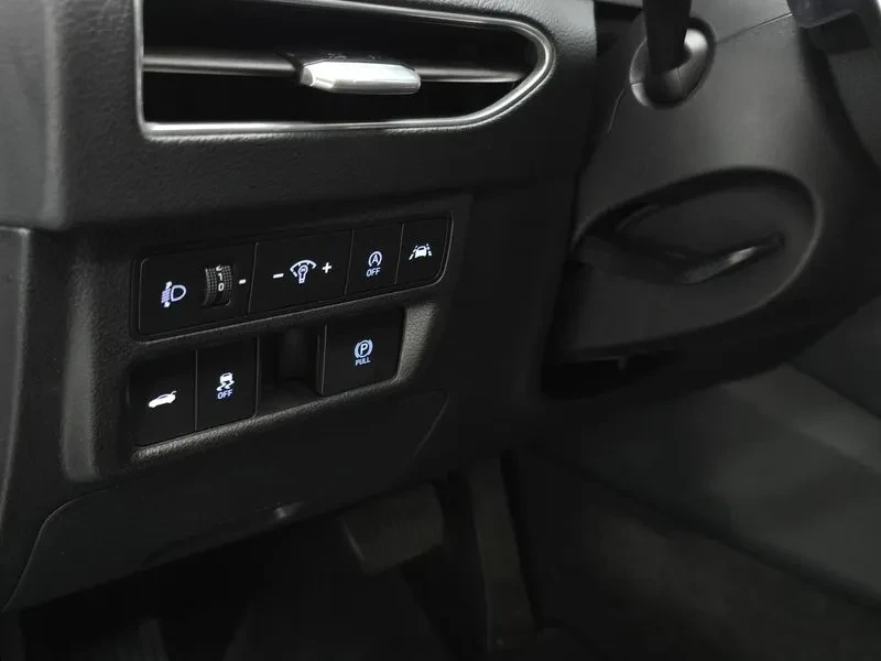 Hyundai Sonata  2.0 Premium, снимка 17 - Автомобили и джипове - 56163608