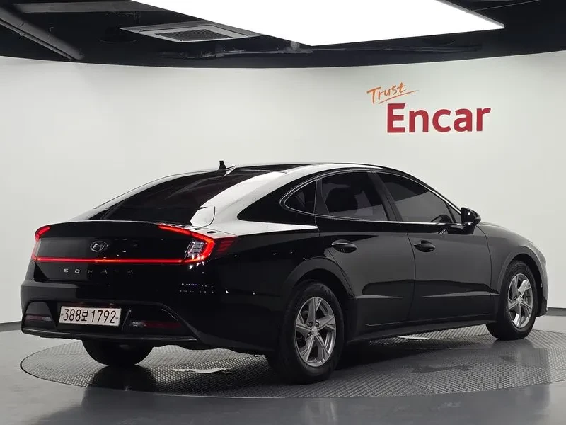 Hyundai Sonata  2.0 Premium, снимка 2 - Автомобили и джипове - 56163608