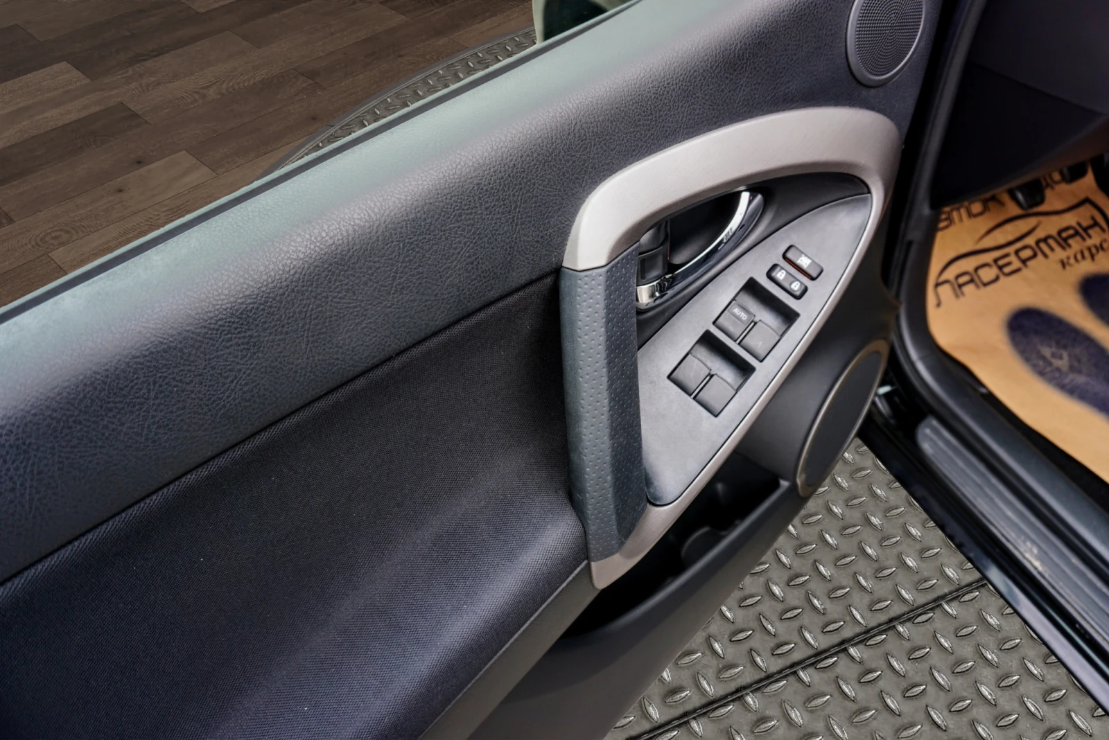 Toyota Rav4 2.2 D-4D  - изображение 6