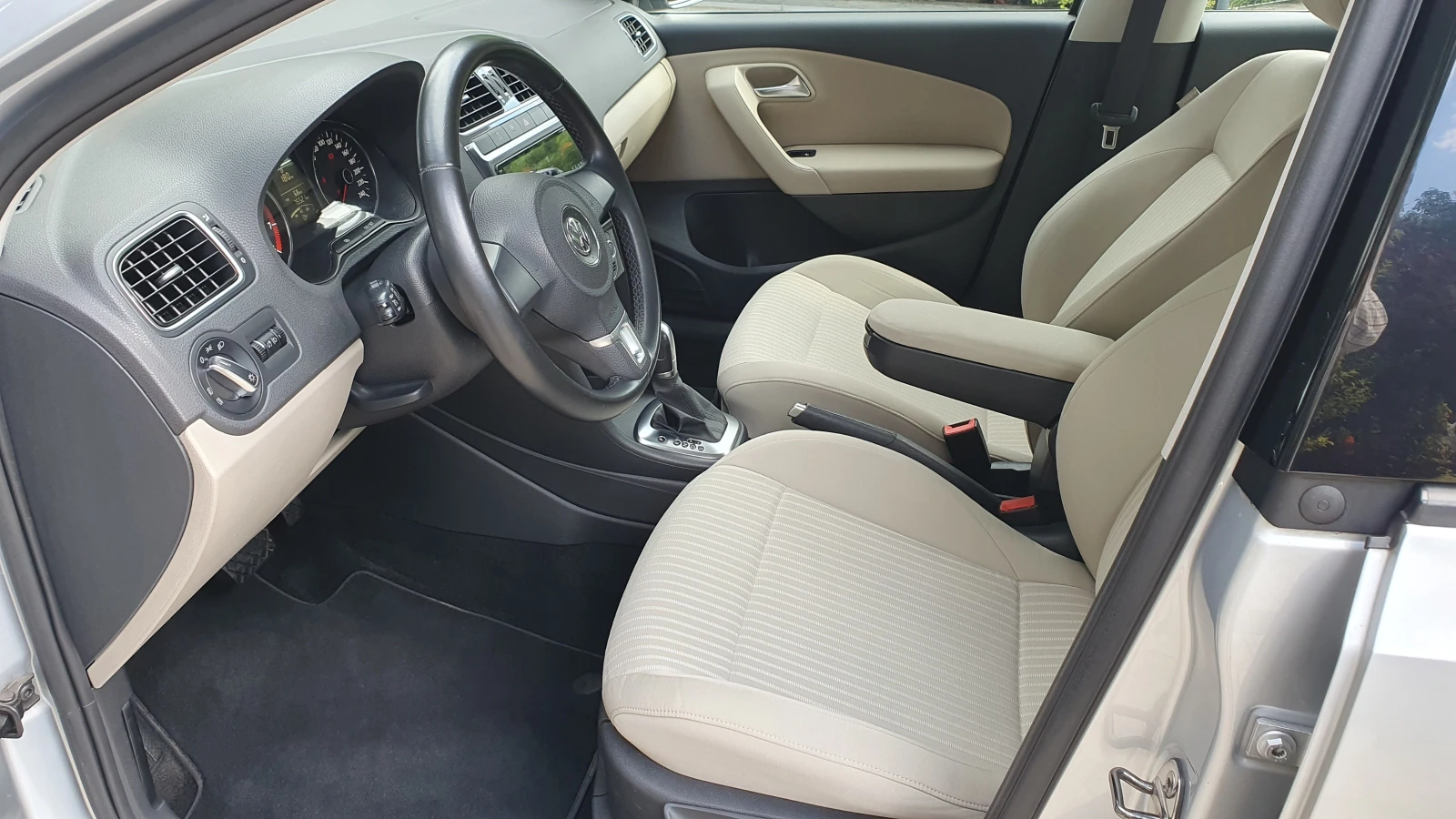 VW Polo 76000 км. HIGHLINE - изображение 7