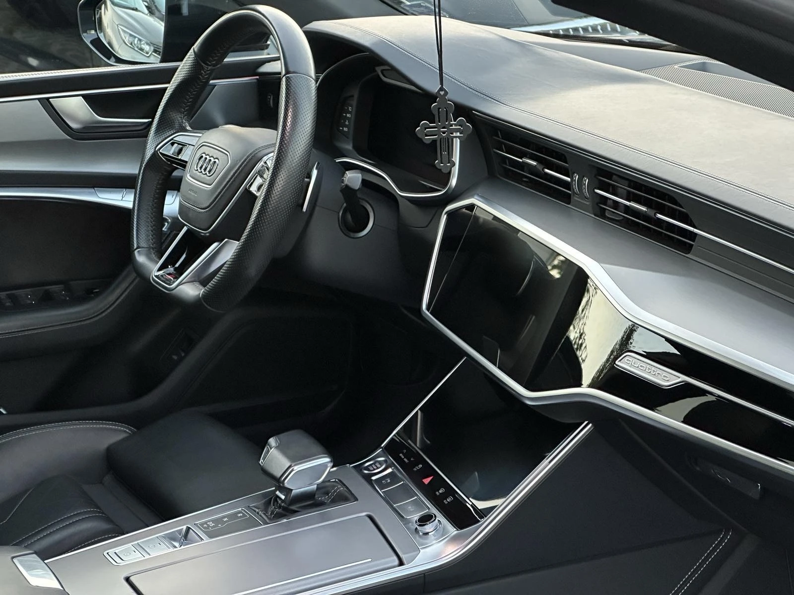 Audi A7 * S-LINE* Head Up* Вакум* DISTR* 3DCAM* B&O - изображение 5
