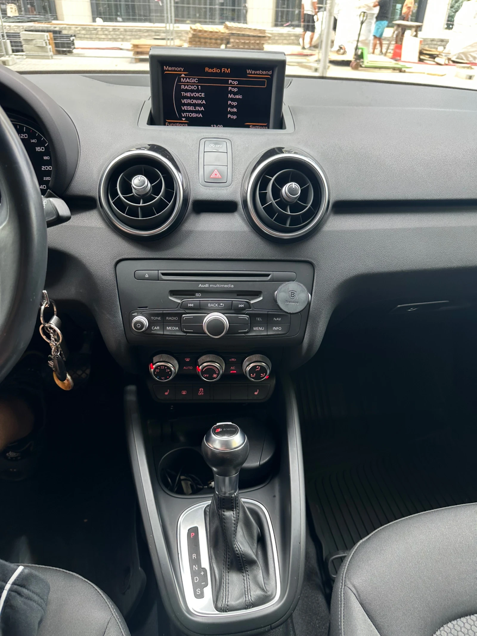 Audi A1 Sportback 1.4 TFSI - изображение 7