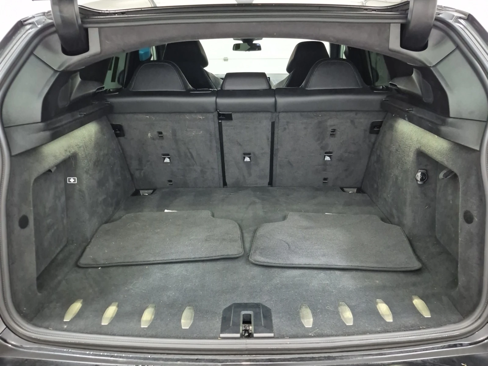 BMW XM * * CARFAX * *   * *  | Mobile.bg   13