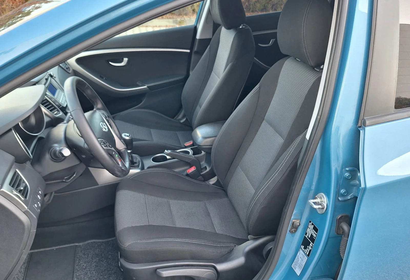 Hyundai I30 1.6 Много запазена - изображение 9