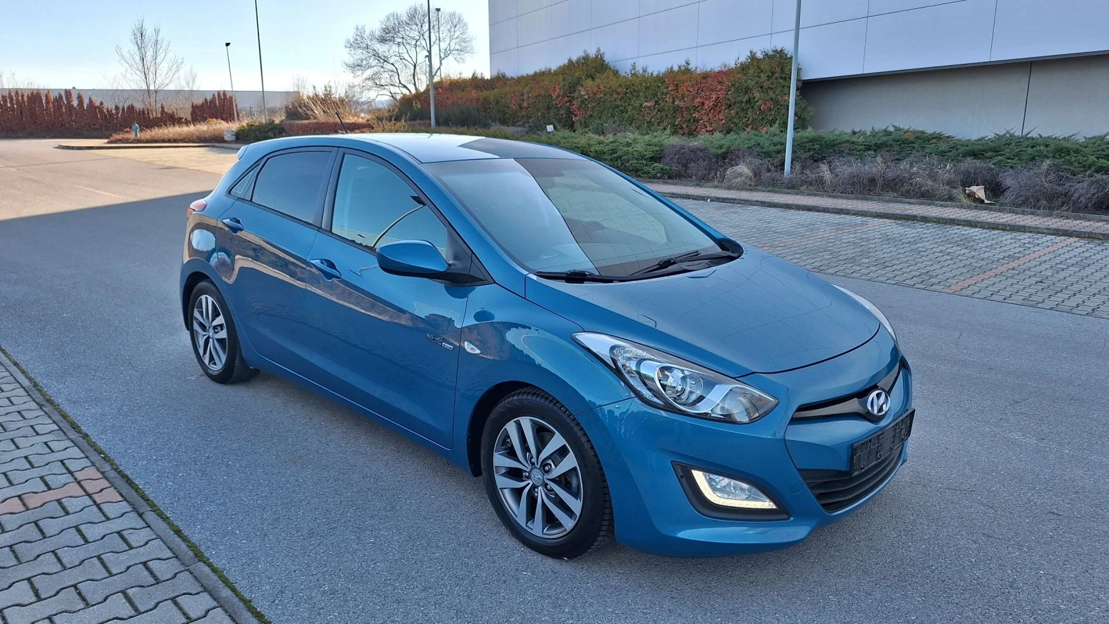 Hyundai I30 1.6 Много запазена - изображение 2