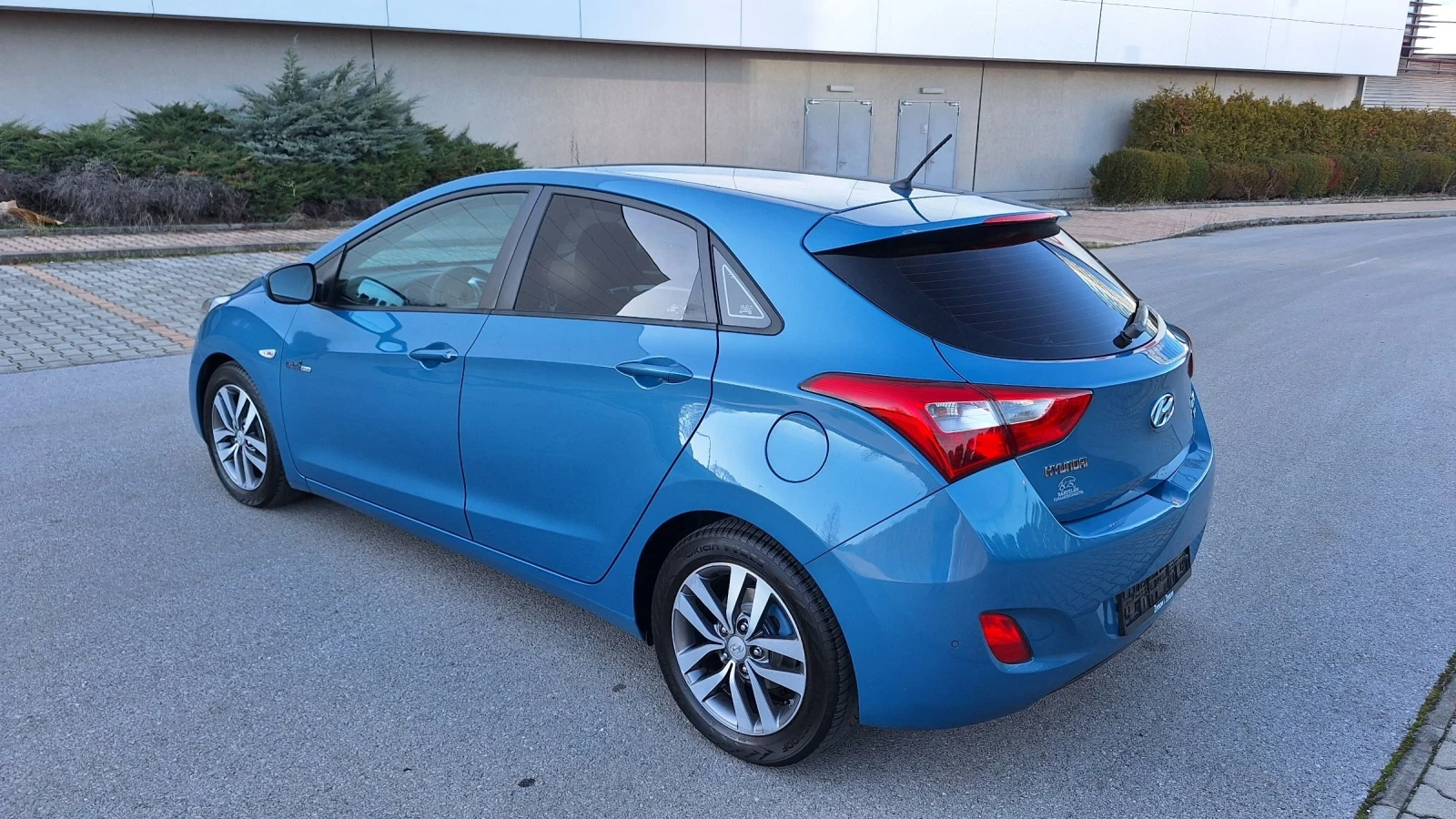 Hyundai I30 1.6 Много запазена - изображение 4