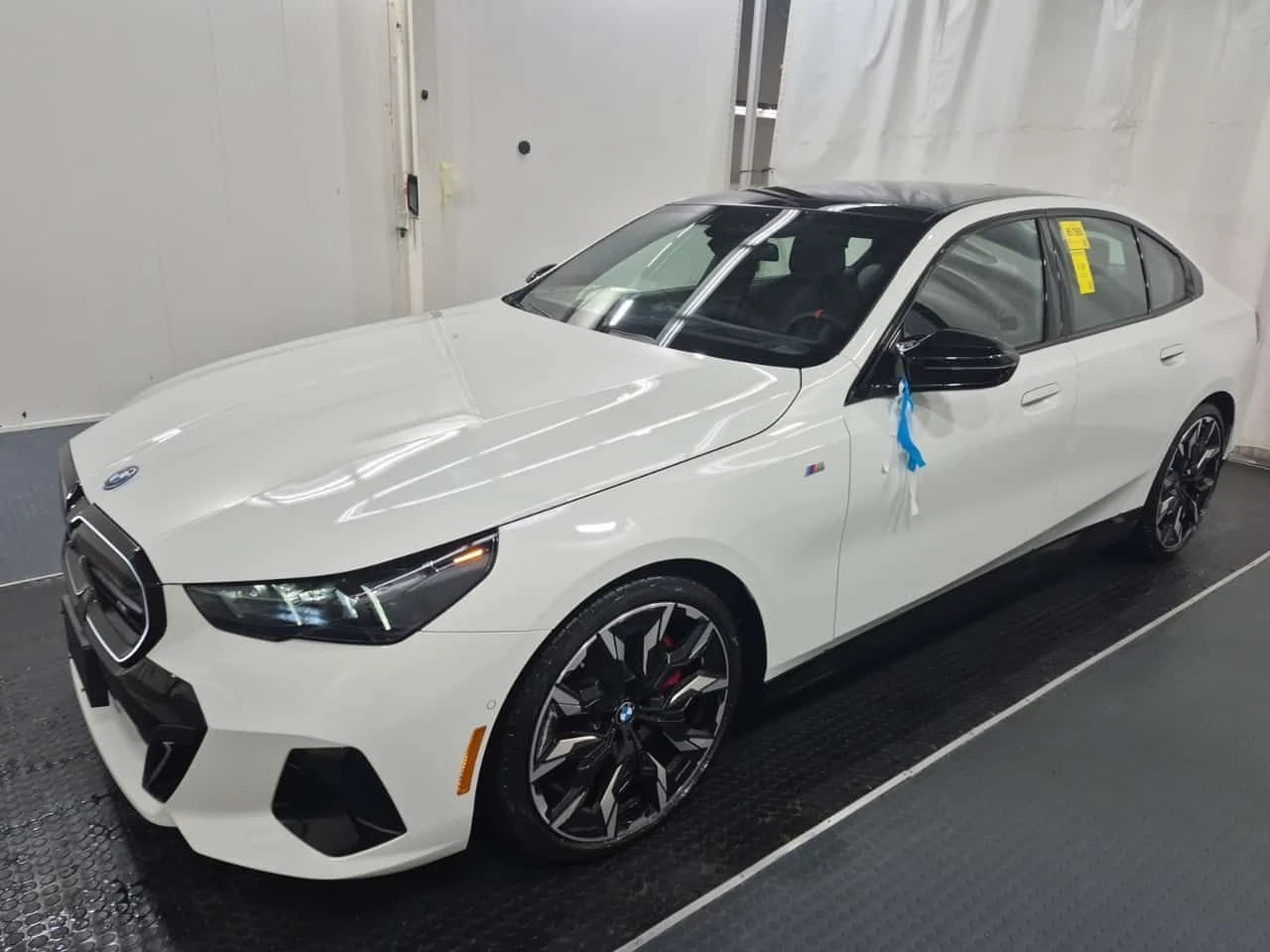 BMW i5 * M60 XDRIVE * CARFAX * БЕЗ ПЪРВОНАЧАЛНА ВНОСКА