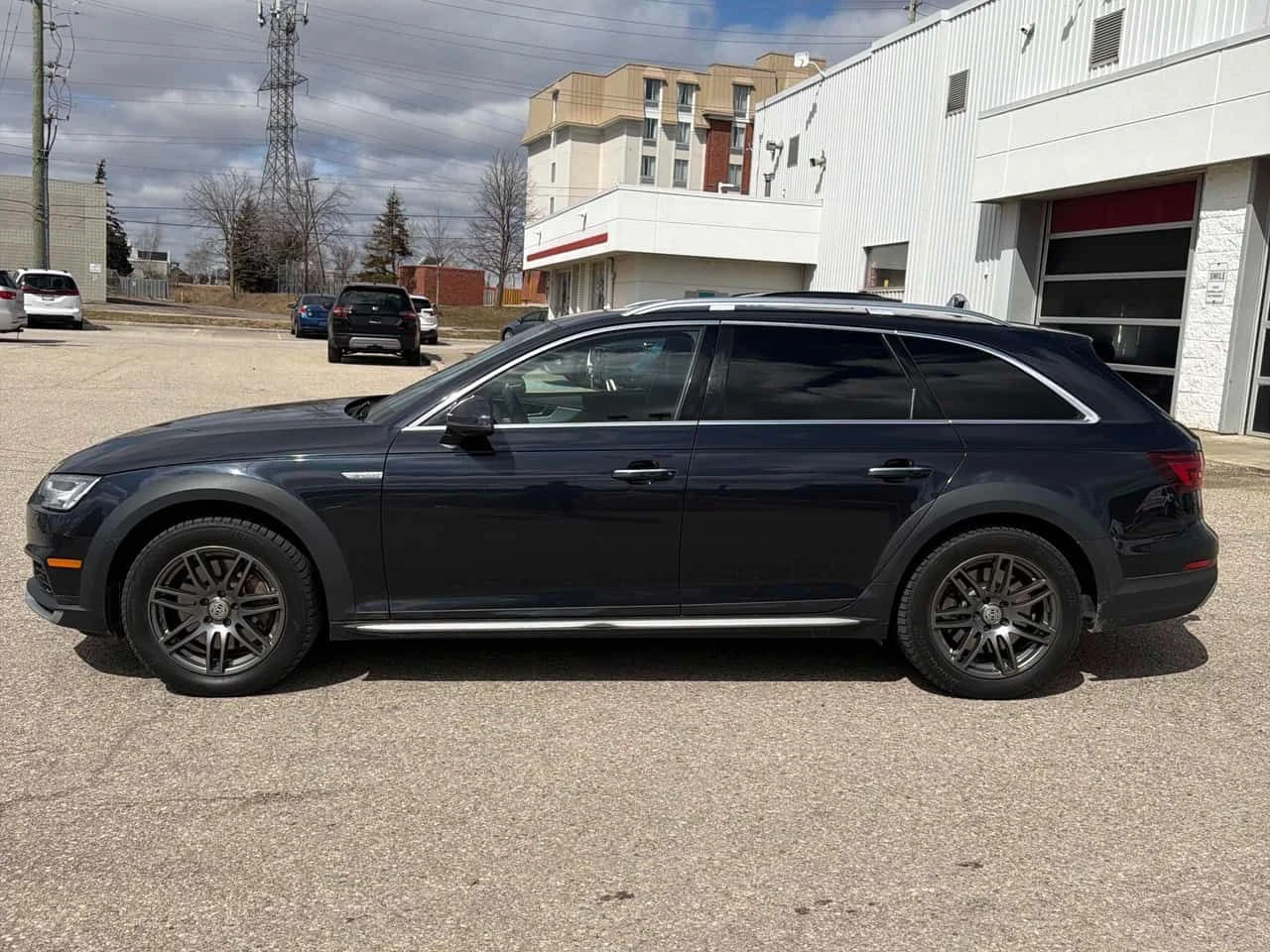 Audi A4 Allroad  Technik/360/B&O/АМБИЕНТНО ОСВЕТЛЕНИЕ , снимка 2 - Автомобили и джипове - 54010064