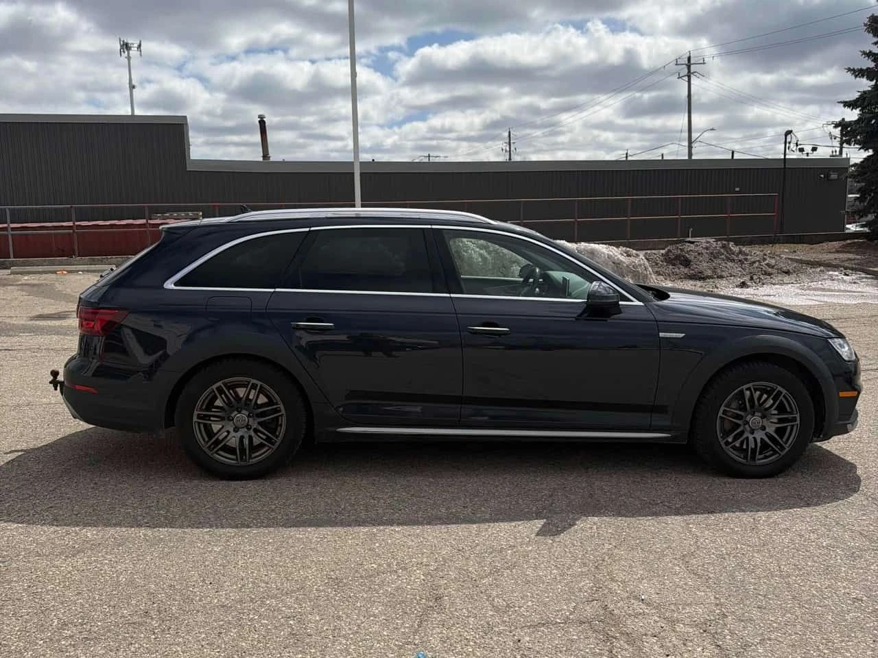 Audi A4 Allroad  Technik/360/B&O/АМБИЕНТНО ОСВЕТЛЕНИЕ , снимка 3 - Автомобили и джипове - 54010064