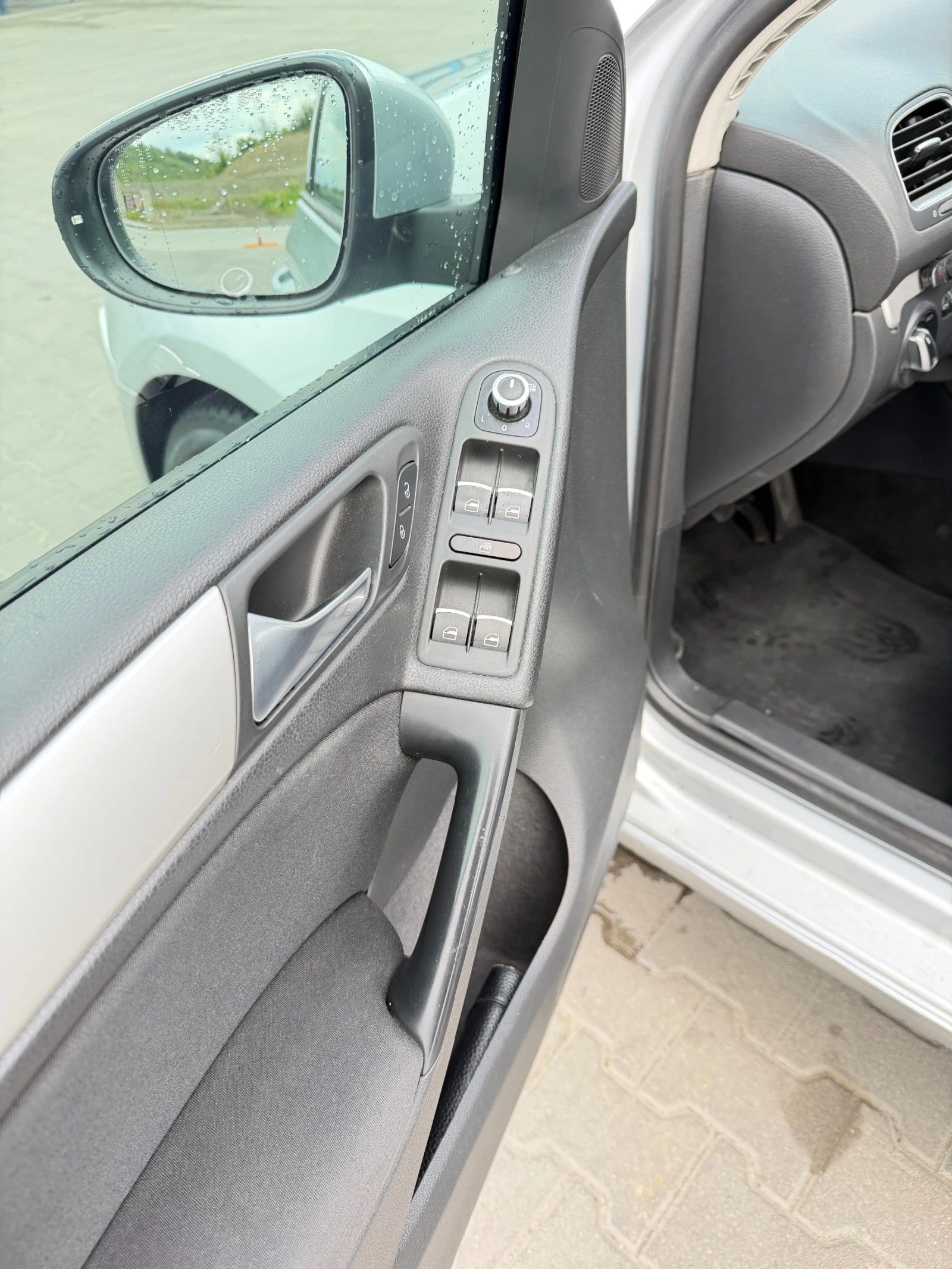 VW Golf Golf 1.4 TSI, снимка 16 - Автомобили и джипове - 54401057