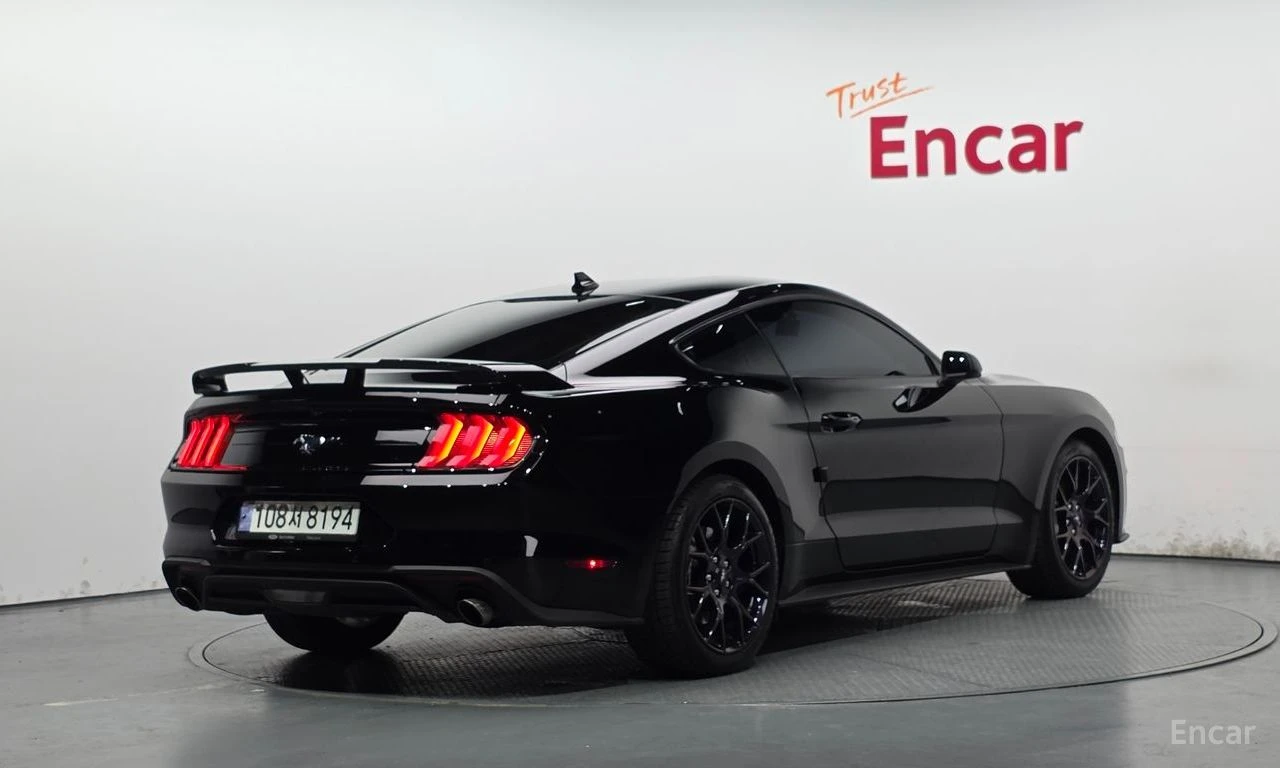 Ford Mustang ECOBOOST* КОЖА* ПОДГРЕВ* ОБДУХВАНЕ* , снимка 3 - Автомобили и джипове - 54555445