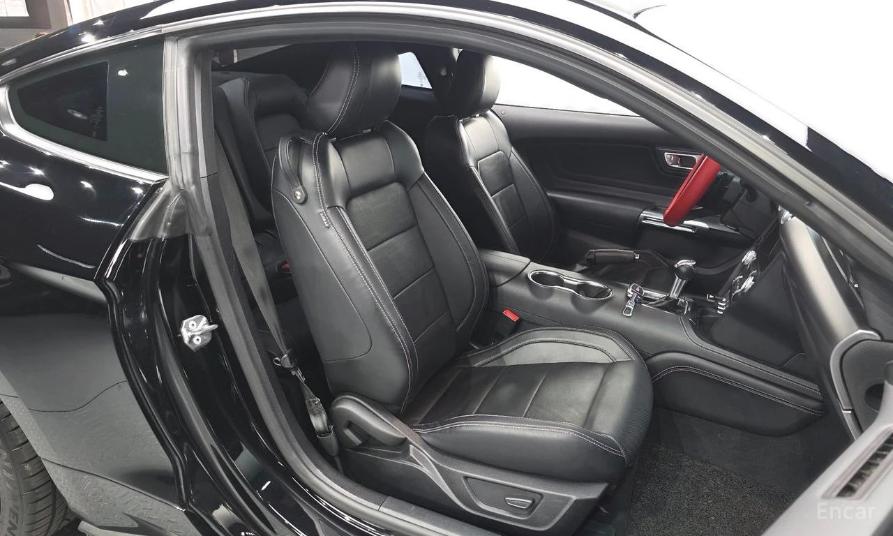 Ford Mustang ECOBOOST* КОЖА* ПОДГРЕВ* ОБДУХВАНЕ* , снимка 16 - Автомобили и джипове - 54555445