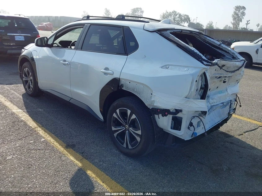 Toyota bZ4X Xle, снимка 3 - Автомобили и джипове - 54668751
