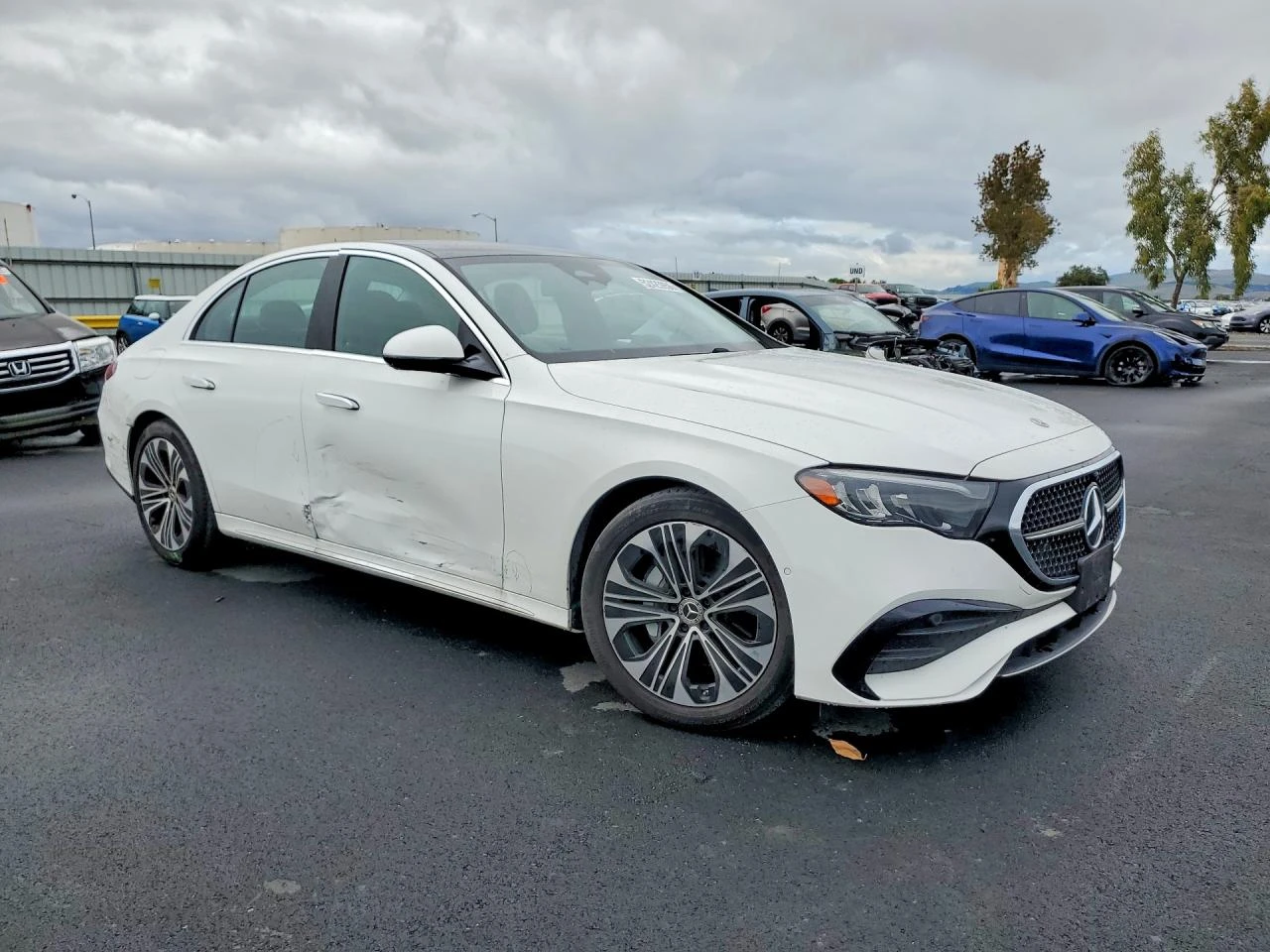 Mercedes-Benz E 350 2.0l 4Matic, снимка 4 - Автомобили и джипове - 54672949