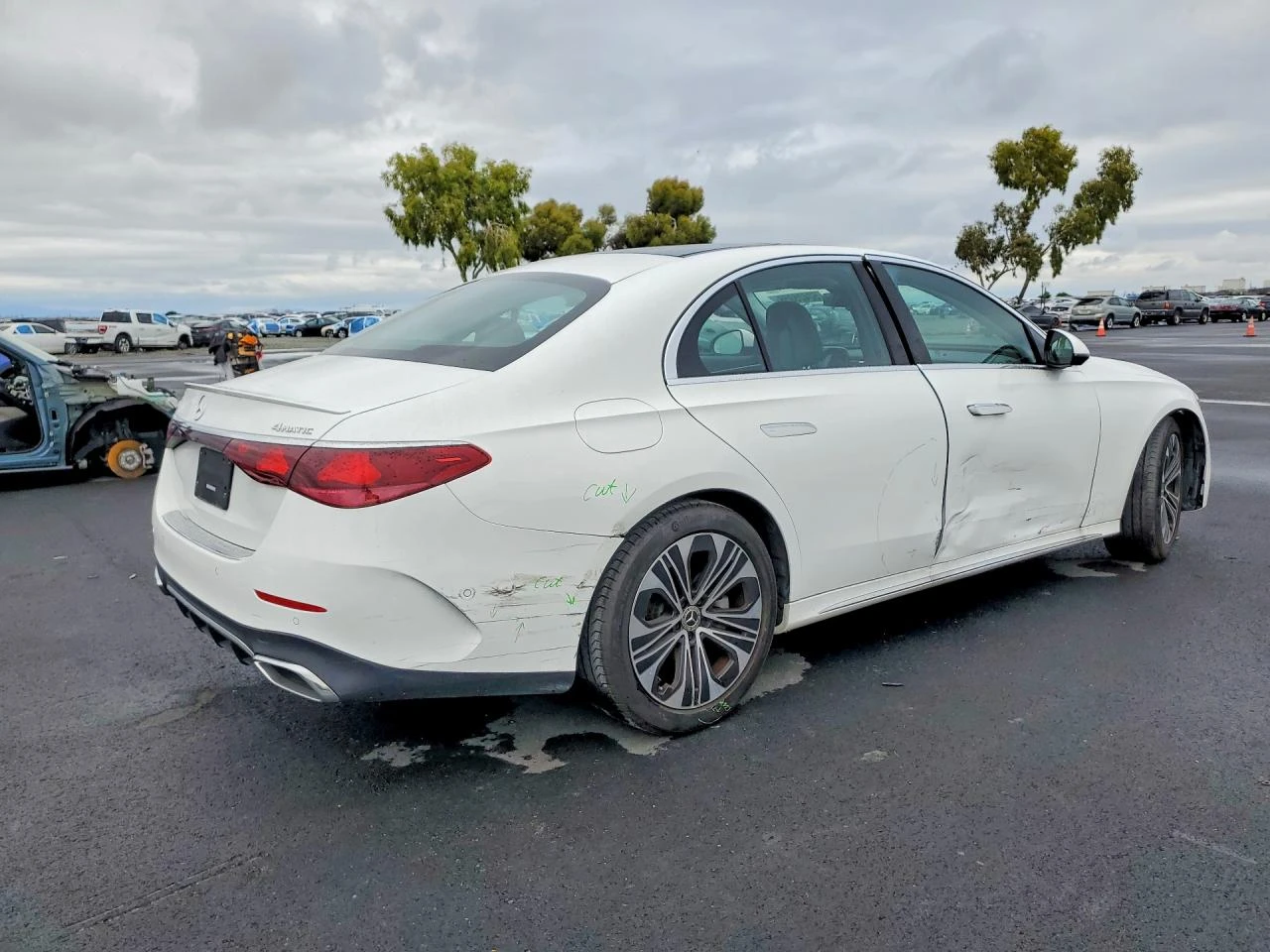 Mercedes-Benz E 350 2.0l 4Matic, снимка 3 - Автомобили и джипове - 54672949