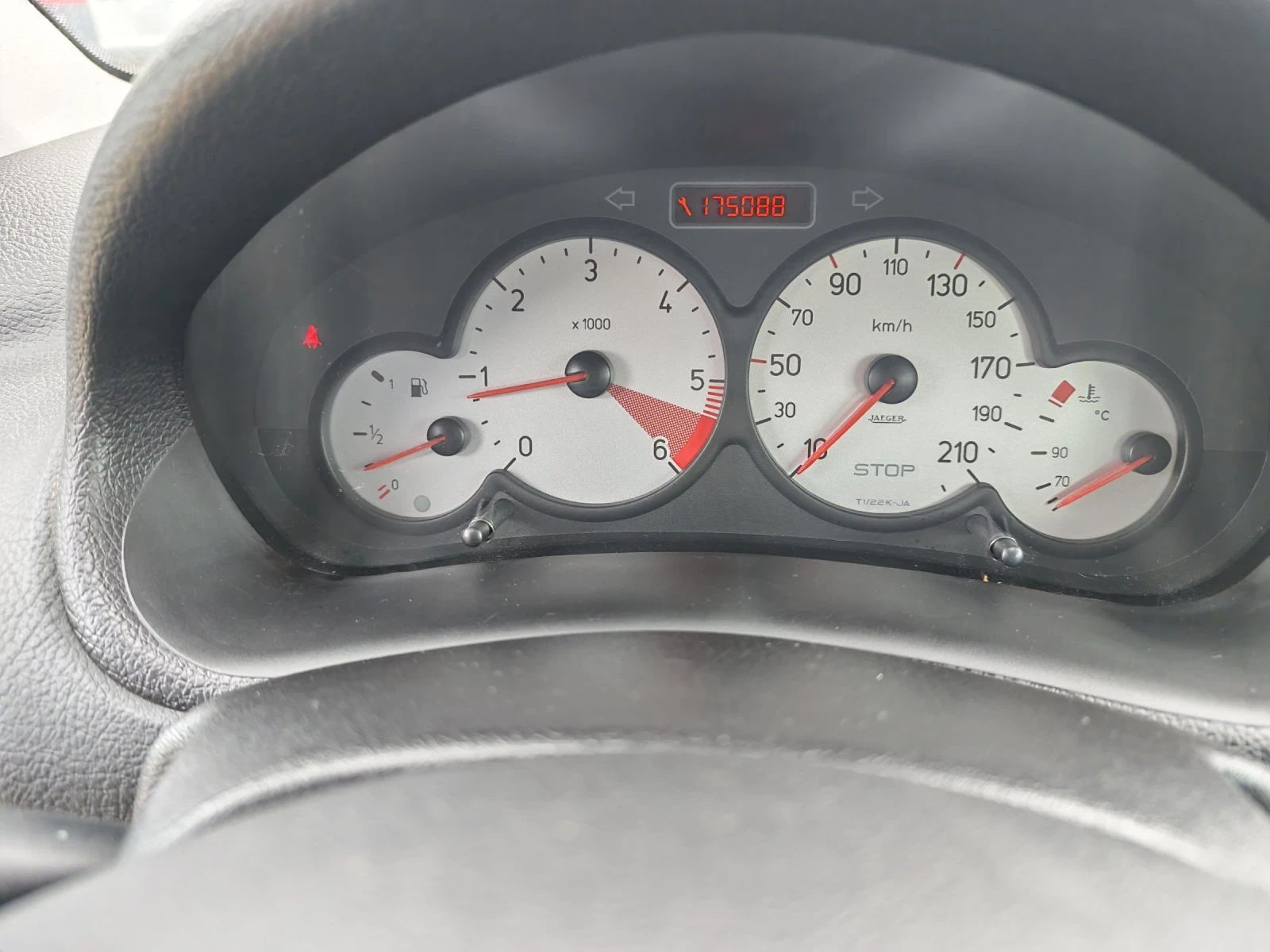 Peugeot 206 SW 1.6 HDI 110k. , снимка 13 - Автомобили и джипове - 54963032