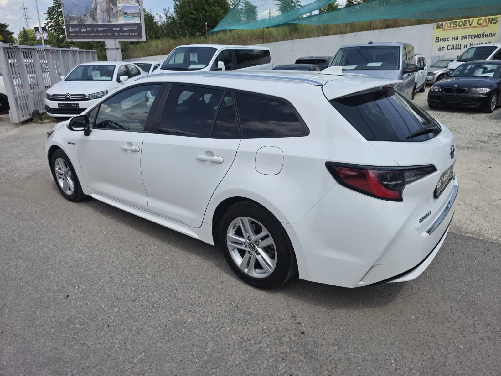 Toyota Corolla SW* HYBRID* ОТЛИЧЕН* 2бр. Налични* , снимка 3 - Автомобили и джипове - 55187553