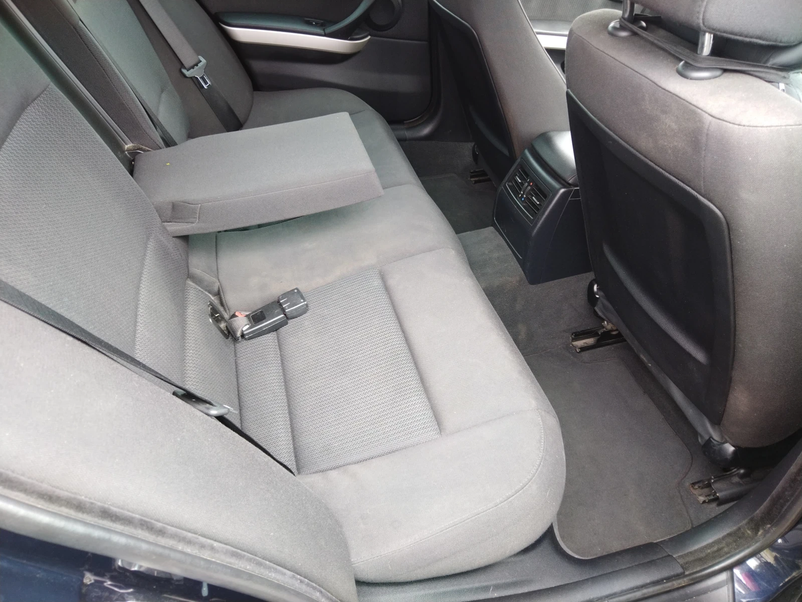 BMW 318 2.0 143к.с. FACELIFT, снимка 11 - Автомобили и джипове - 55275366
