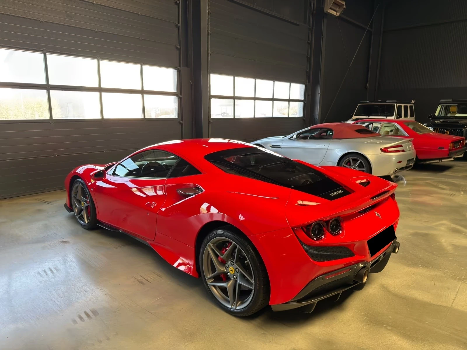 Ferrari F8 TRIBUTO / JBL / LIFT / CARBON / CAMERA / DISPLAY | Mobile.bg � ����������� 4
