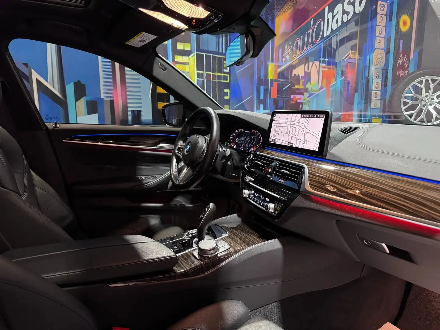 BMW 550 M xDrive ЦЕНА ДО БЪЛГАРИЯ АВТОКРЕДИТ, снимка 15 - Автомобили и джипове - 55528751