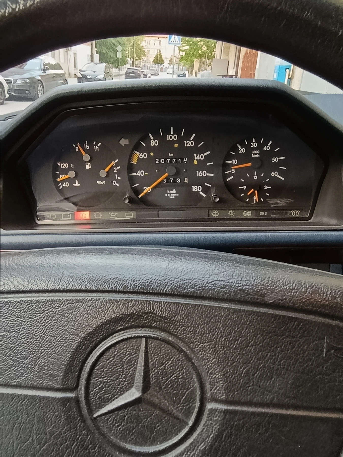 Mercedes-Benz E 200 Diesel , снимка 7 - Автомобили и джипове - 55921970