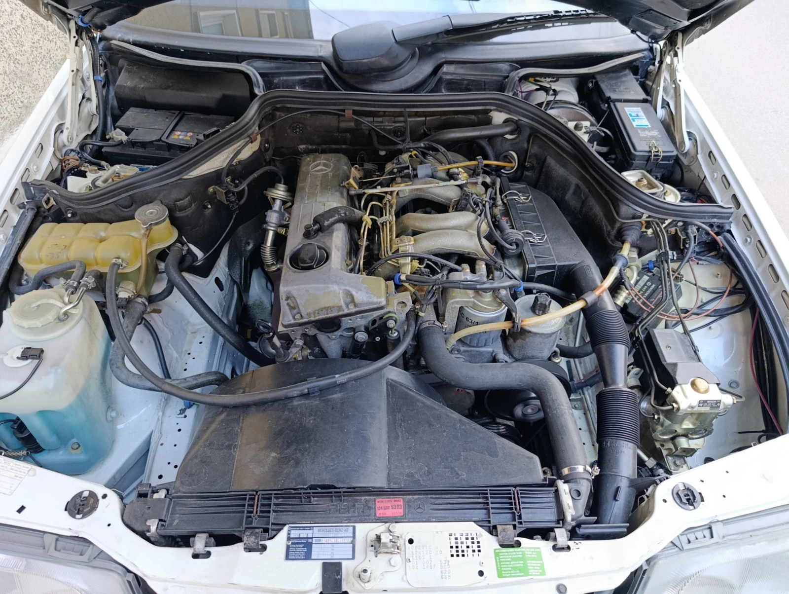 Mercedes-Benz E 200 Diesel , снимка 10 - Автомобили и джипове - 55921970