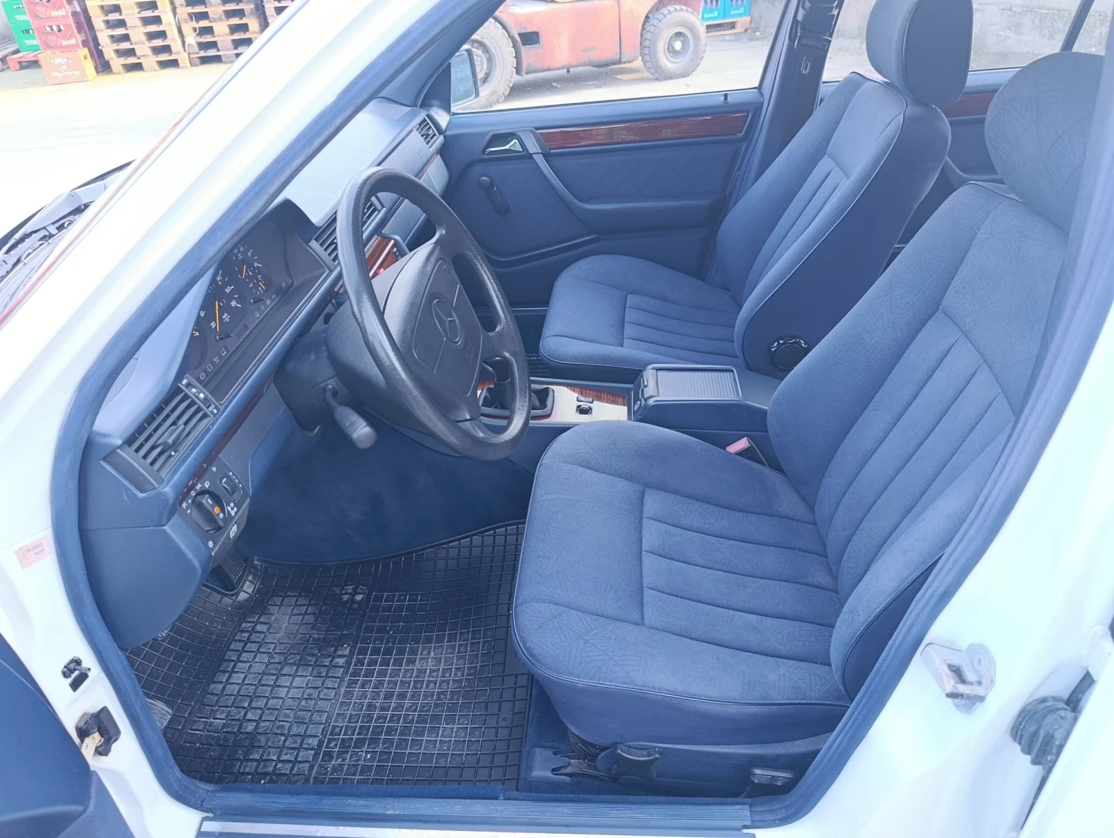 Mercedes-Benz E 200 Diesel , снимка 14 - Автомобили и джипове - 55921970