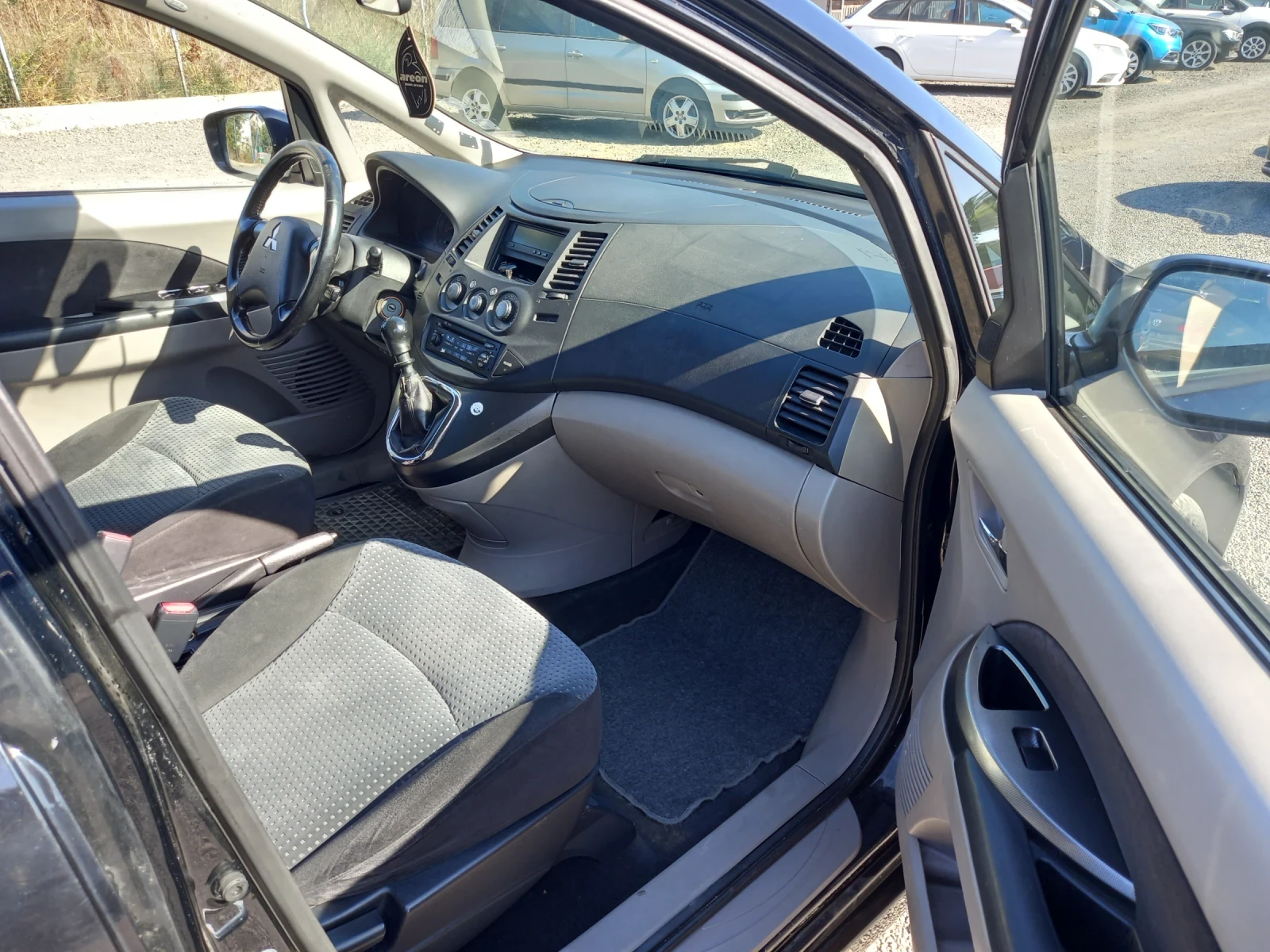 Mitsubishi Grandis 6+ 1места, снимка 9 - Автомобили и джипове - 56040167