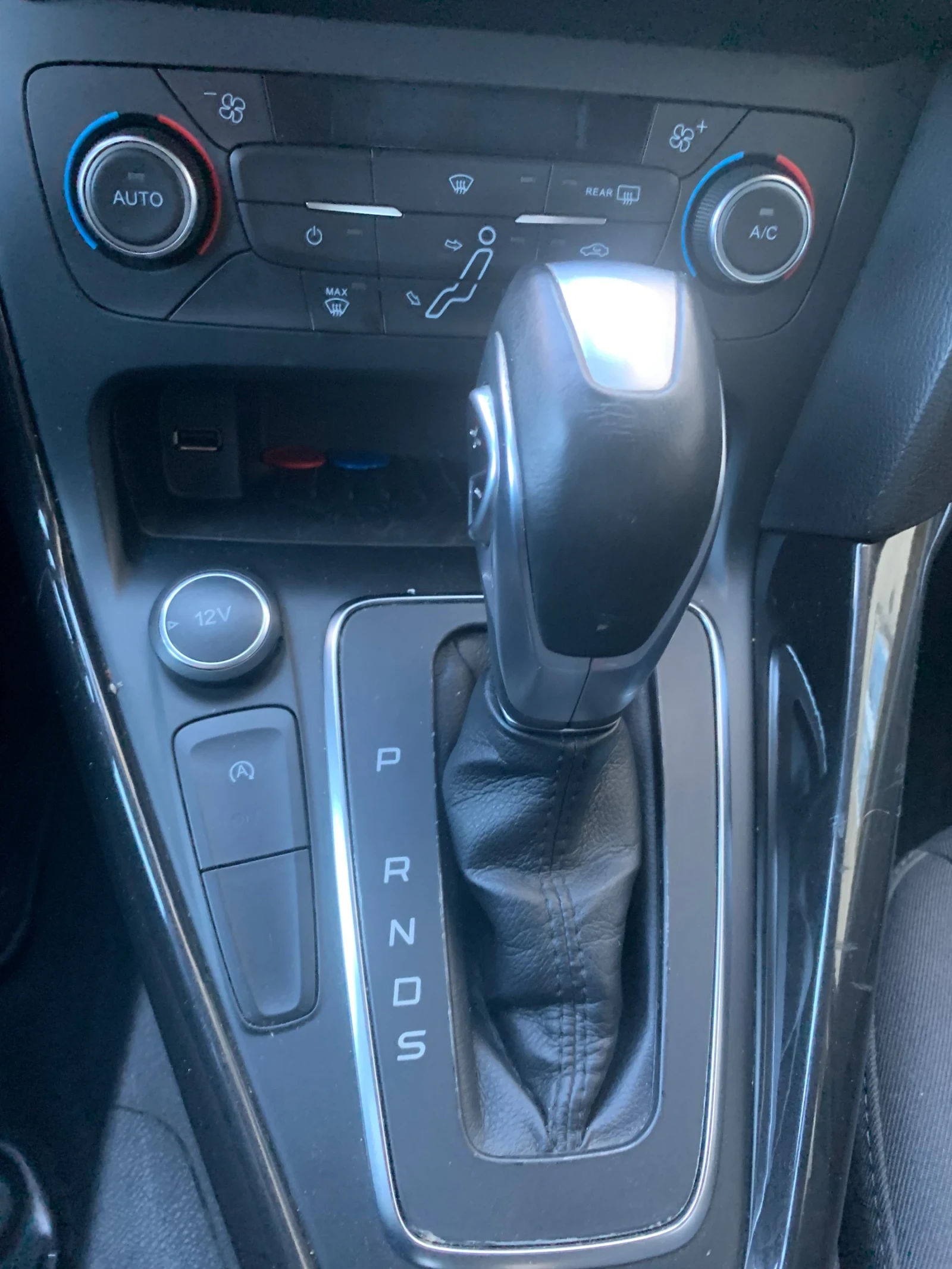 Ford Focus FORD Focus EcoBoost 1.0, снимка 9 - Автомобили и джипове - 56091058