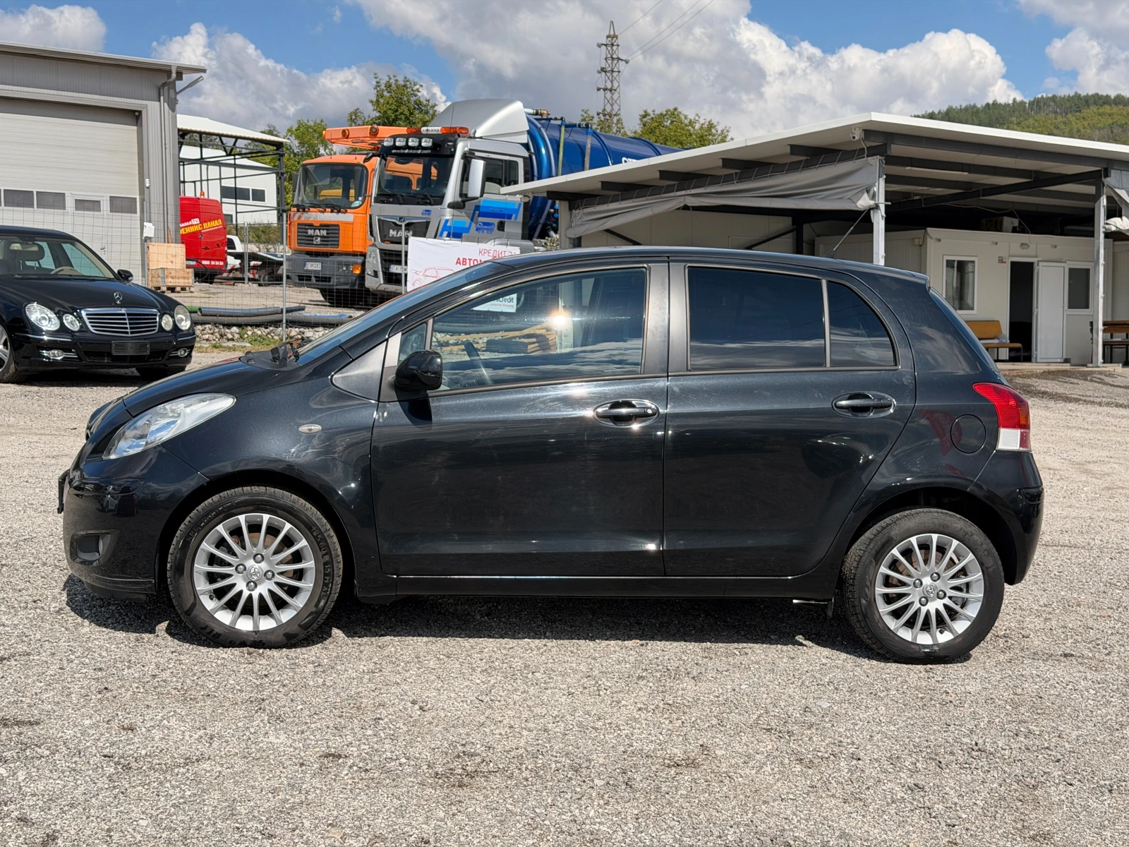 Toyota Yaris 1.33 Dual VVT-i Sol, снимка 8 - Автомобили и джипове - 56245219