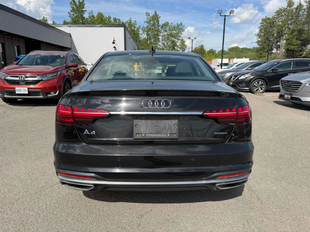 Audi A4 * Komfort * CARFAX * БЕЗ ПЪРВОНАЧАЛНА ВНОСКА, снимка 4 - Автомобили и джипове - 56262399