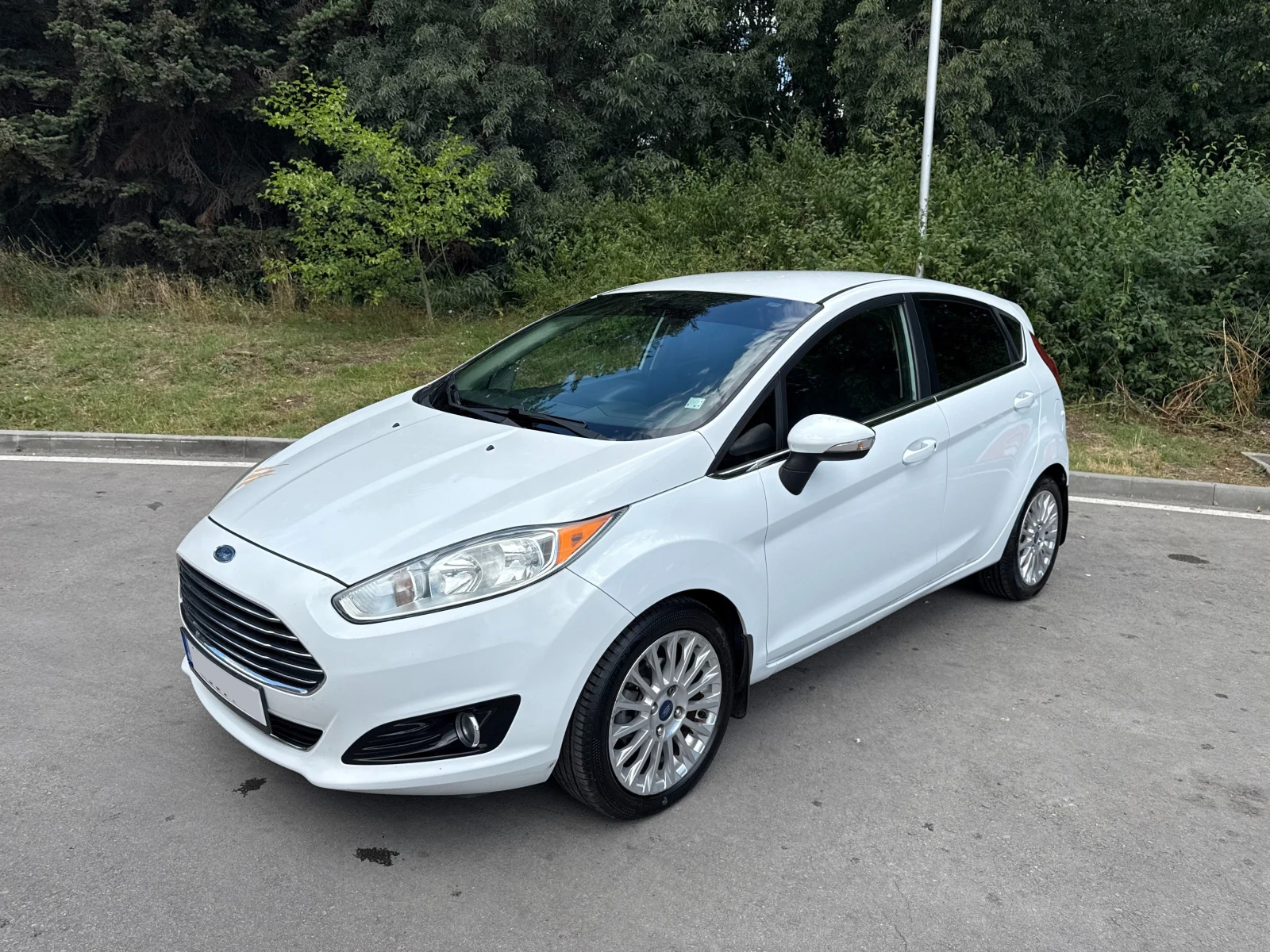 Ford Fiesta 1.6 Titanium, снимка 5 - Автомобили и джипове - 56269220