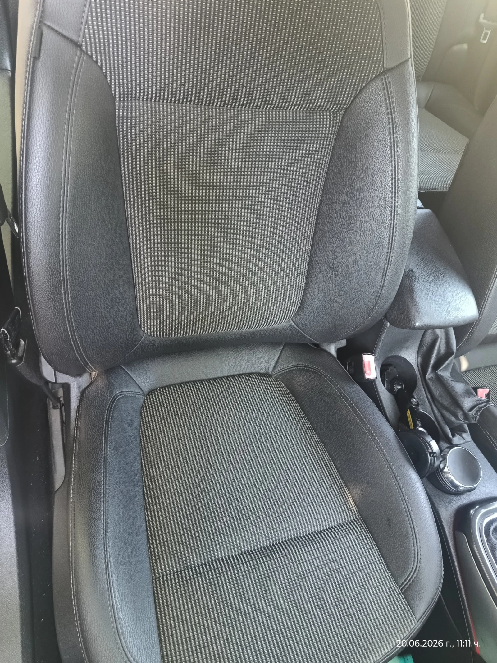 Opel Astra 1.7 CDTI, снимка 9 - Автомобили и джипове - 56577105