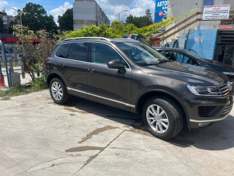 VW Touareg, снимка 3 - Автомобили и джипове - 46786762