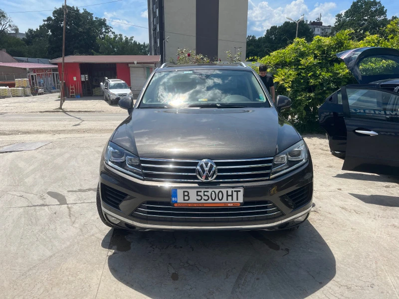 VW Touareg, снимка 2 - Автомобили и джипове - 46786762