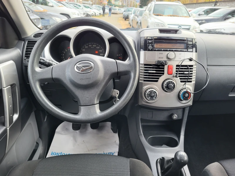 Daihatsu Terios 1.5i, снимка 10 - Автомобили и джипове - 48040055