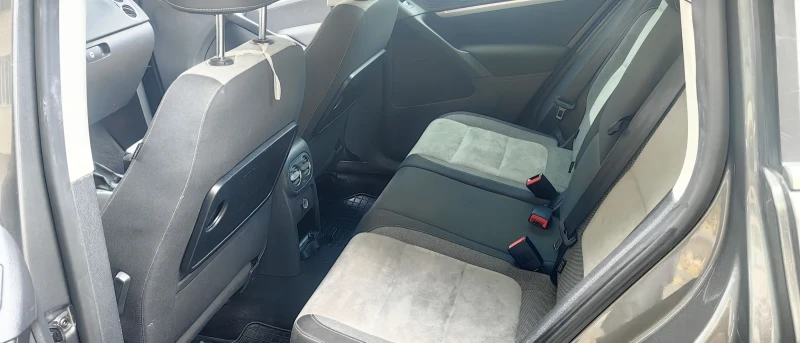 VW Tiguan 2.0tdi, снимка 8 - Автомобили и джипове - 52657269