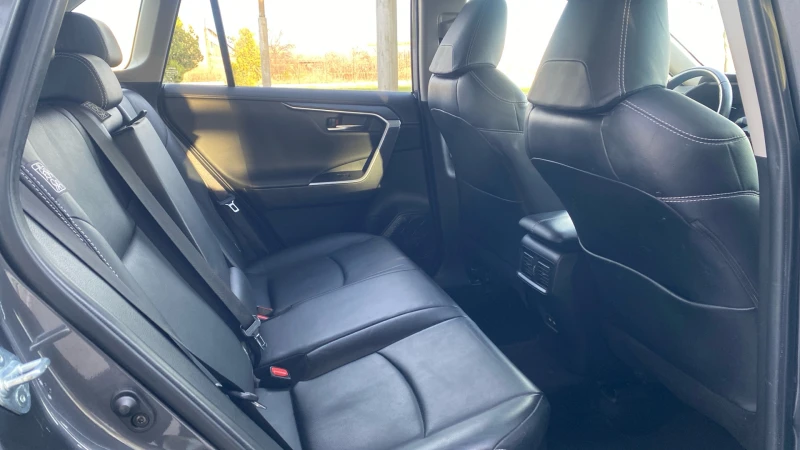Toyota Rav4 2.5 HEV TeamD, снимка 9 - Автомобили и джипове - 53562272