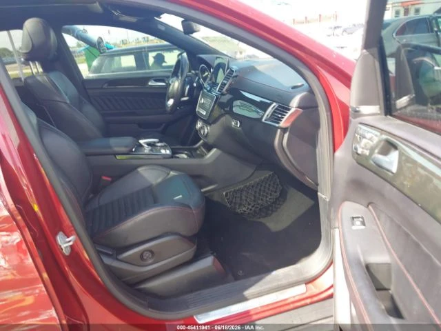 Mercedes-Benz GLE 43 AMG * 4MATIC* HARMAN KARDON* КОЖА* ПОДГРЕВ* ПАНОРАМА* , снимка 5 - Автомобили и джипове - 55132711