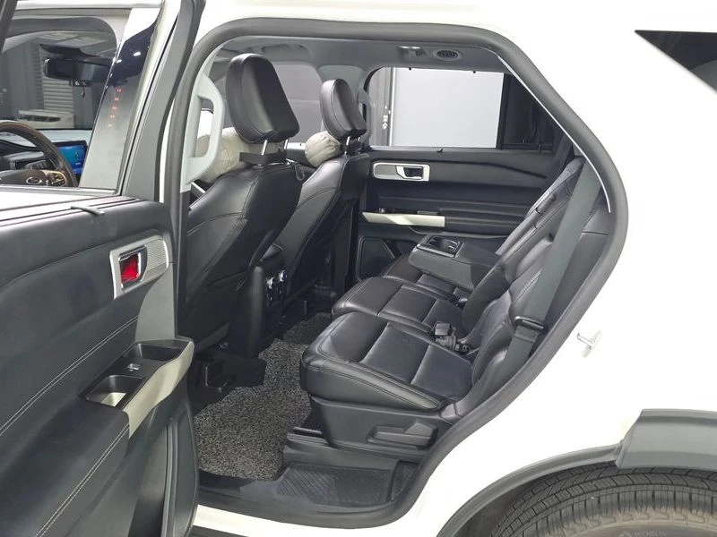 Ford Explorer 2.3 H Automatic, снимка 11 - Автомобили и джипове - 55954085