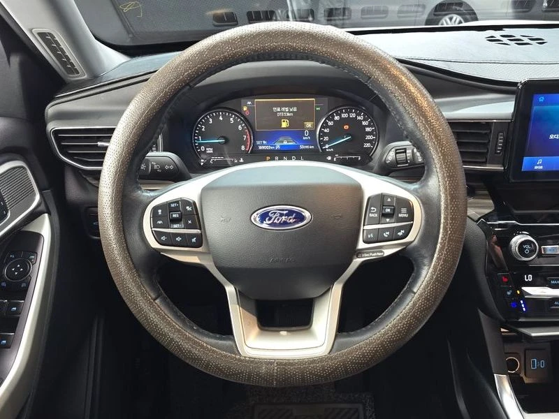 Ford Explorer 2.3 H Automatic, снимка 13 - Автомобили и джипове - 55954085