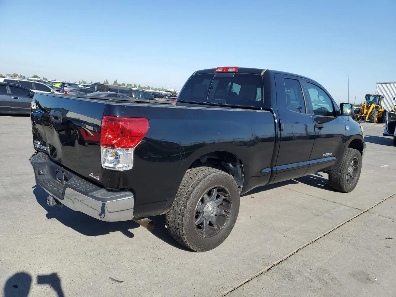 Toyota Tundra DOUBLE CAB SR5  - изображение 4