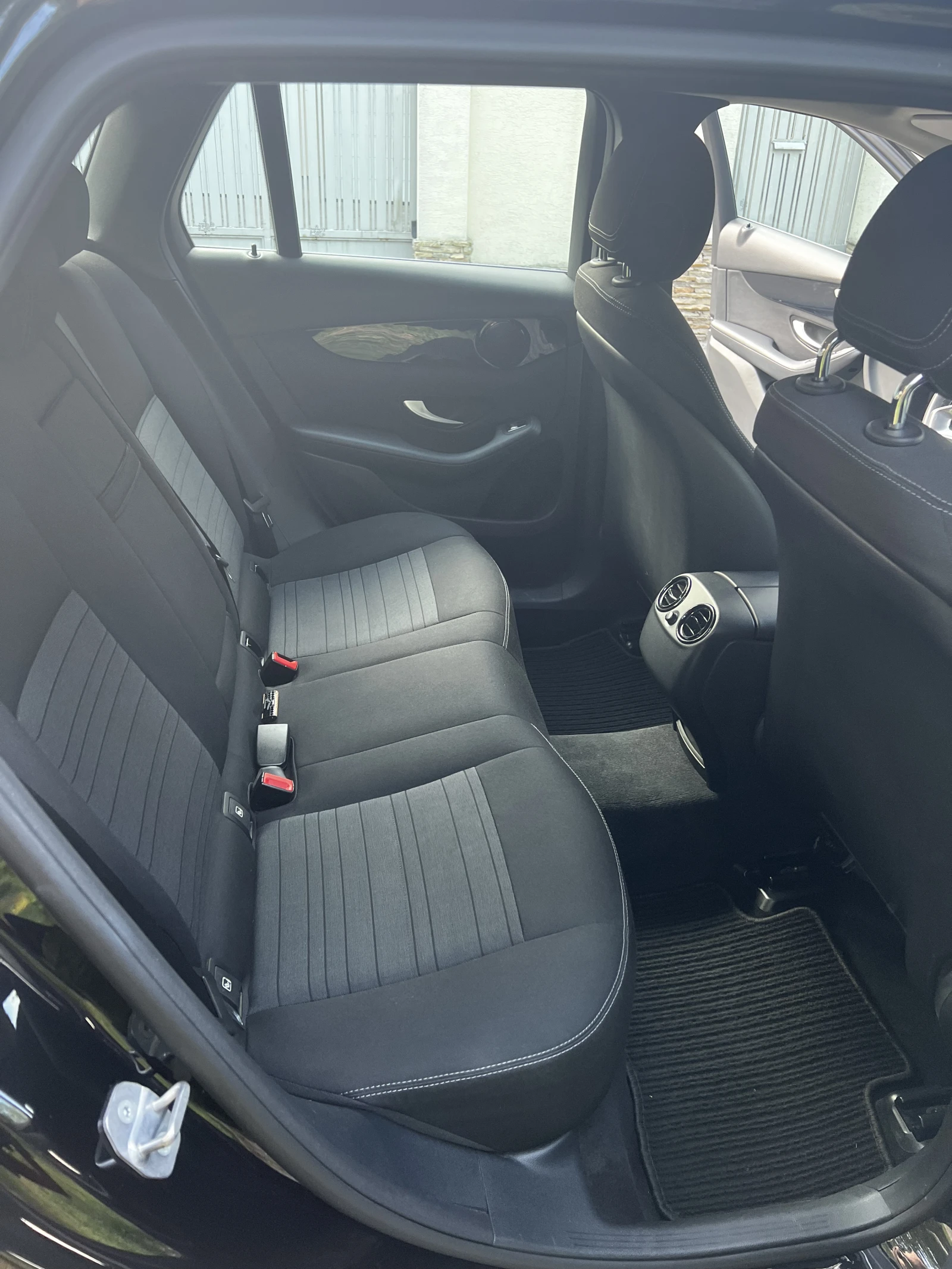 Mercedes-Benz GLC 250  - изображение 6