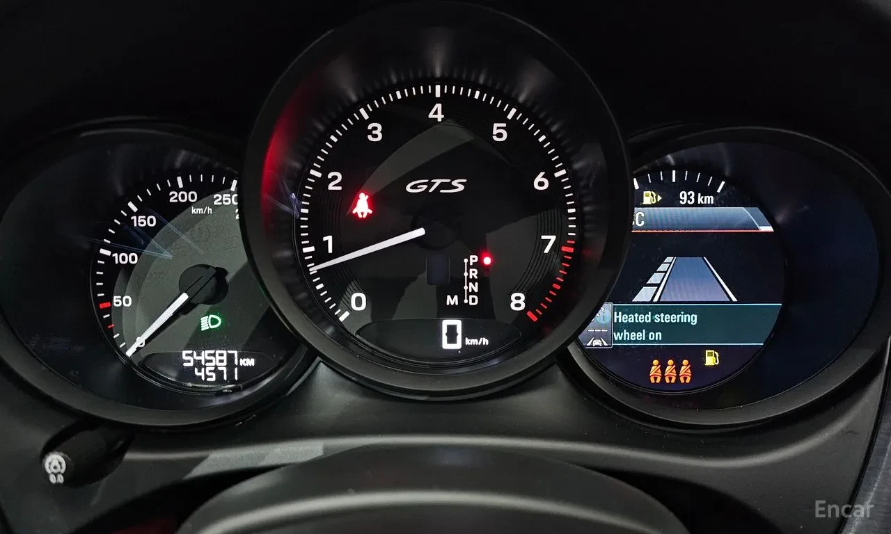 Porsche Macan GTS 95B | Sport Chrono | Кожа | Панорама | , снимка 8 - Автомобили и джипове - 54971402