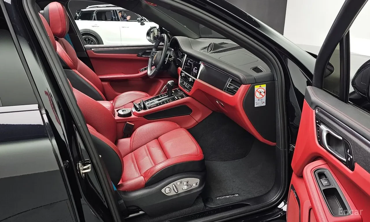 Porsche Macan GTS 95B | Sport Chrono | Кожа | Панорама | , снимка 10 - Автомобили и джипове - 54971402