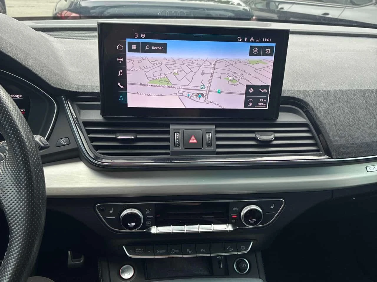 Audi SQ5 Technik/360/DIS/B&O/CARFAX/АВТОКРЕДИТ, снимка 9 - Автомобили и джипове - 55670984