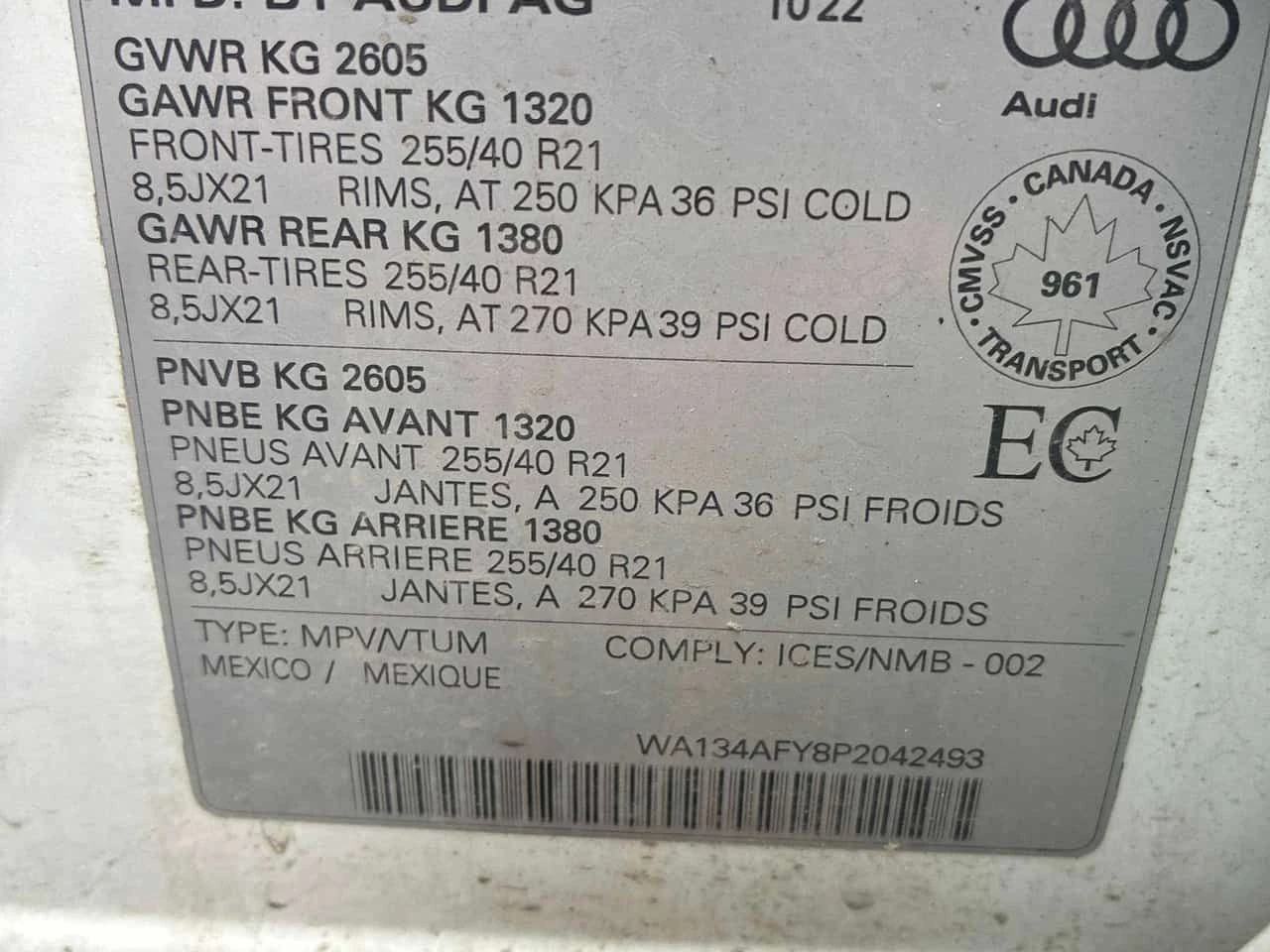 Audi SQ5 Technik/360/DIS/B&O/CARFAX/АВТОКРЕДИТ, снимка 11 - Автомобили и джипове - 55670984